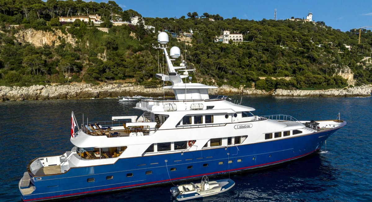 L'ALBATROS yacht charter 1