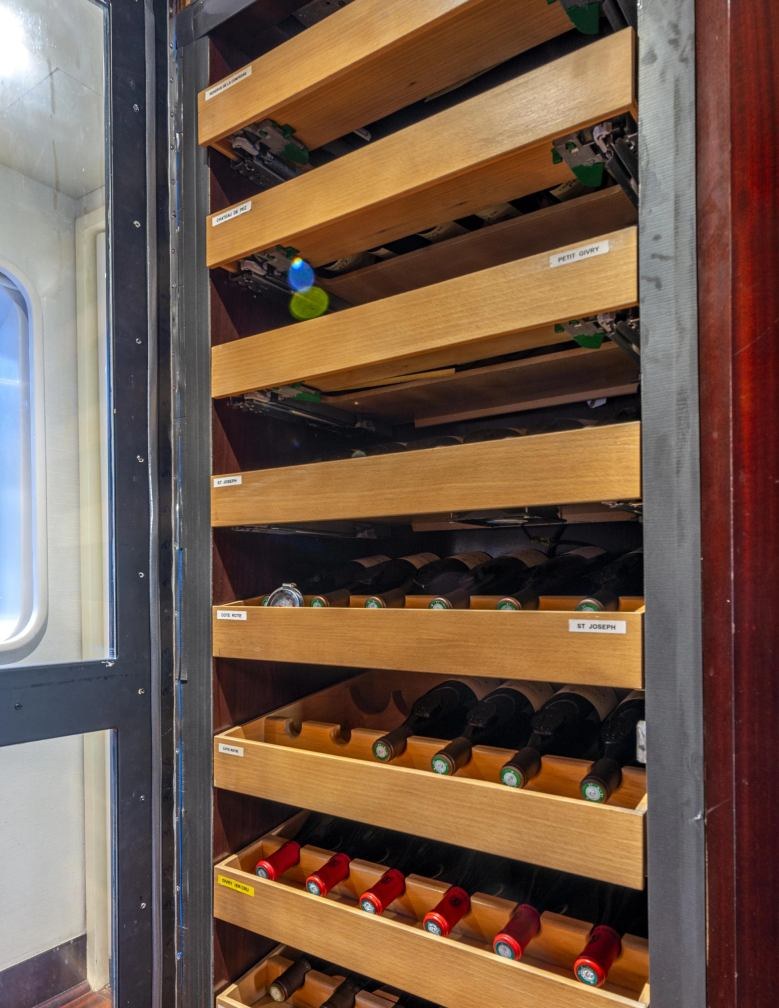 تأجير يخت L'ALBATROS YACHT CHARTER