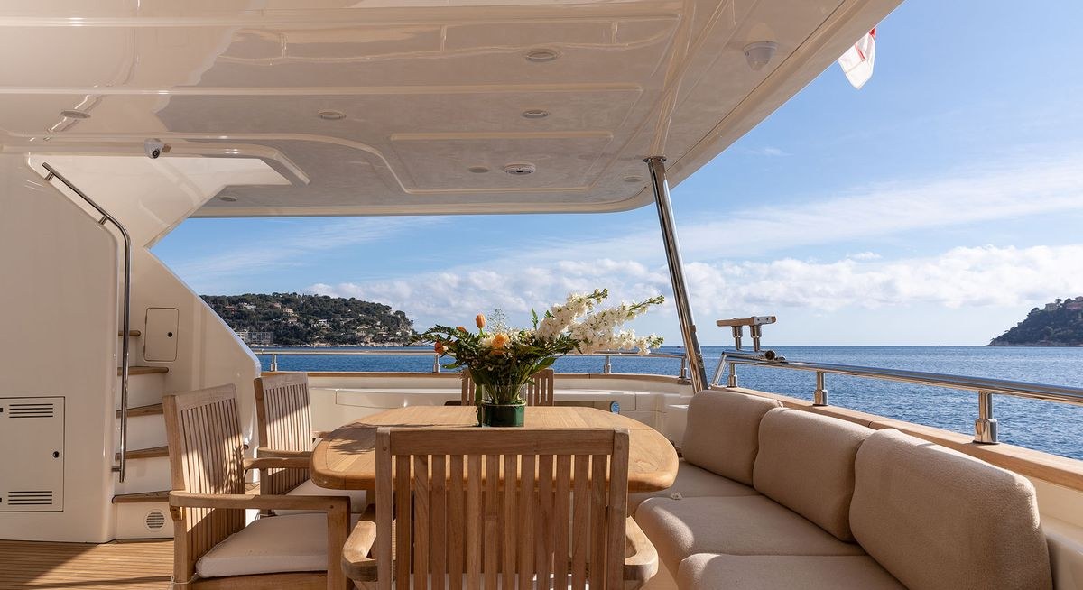 LA PAUSA yacht charter 4