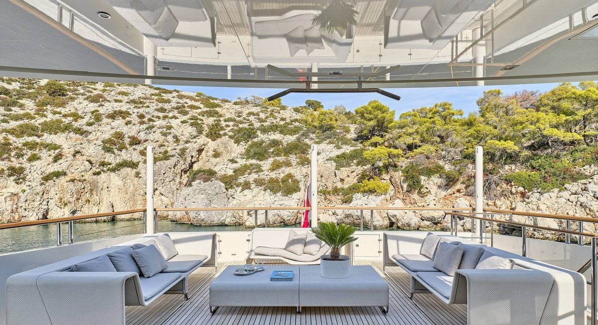 LA PELLEGRINA 1 yacht charter 4