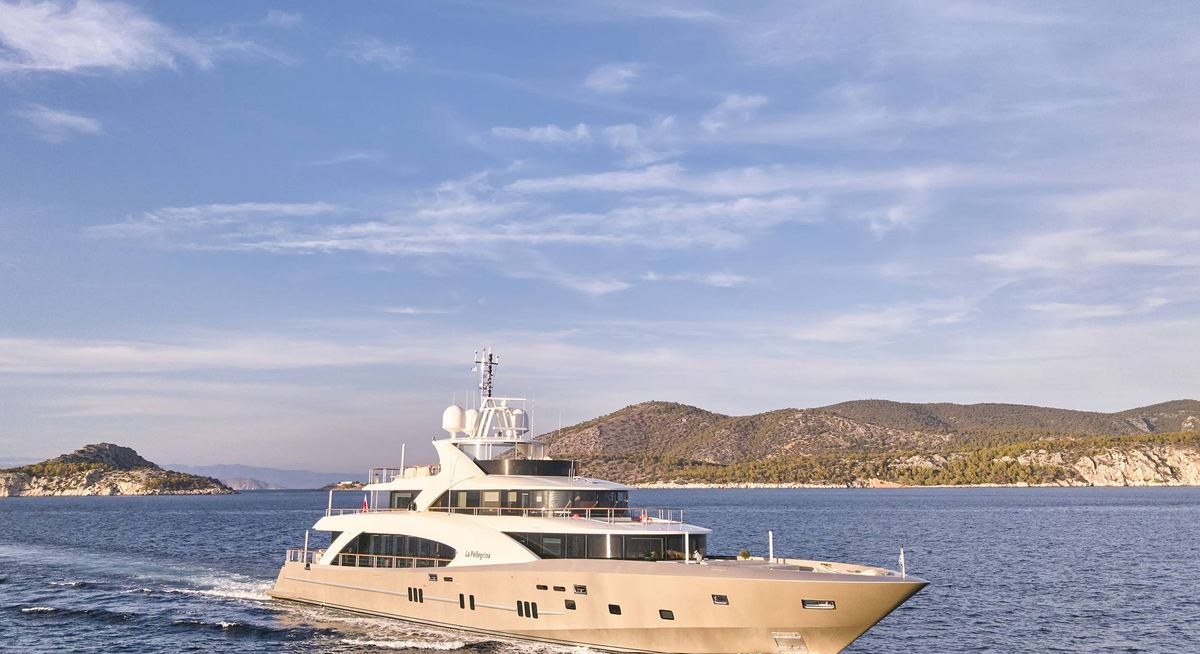 Yacht charter LA PELLEGRINA 1 YACHT CHARTER