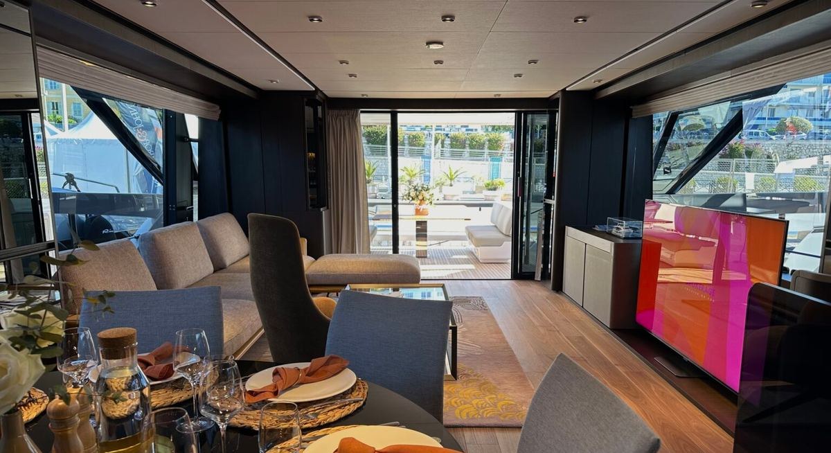 LADY AGA yacht charter 3