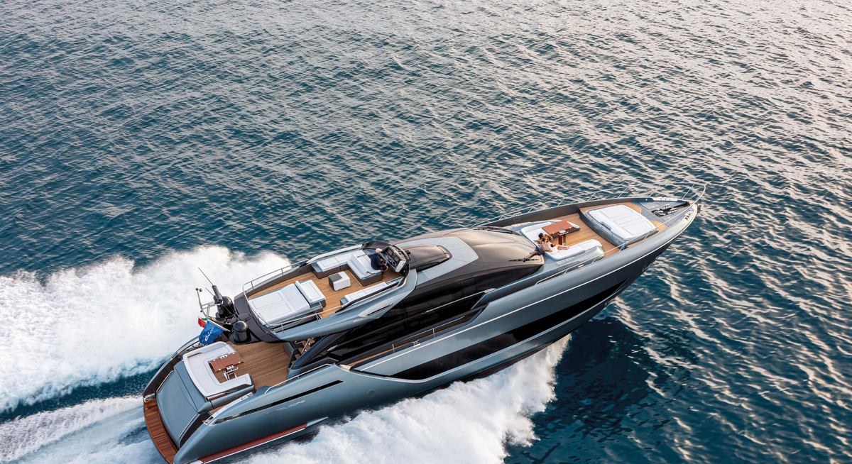 LADY DB yacht charter 1
