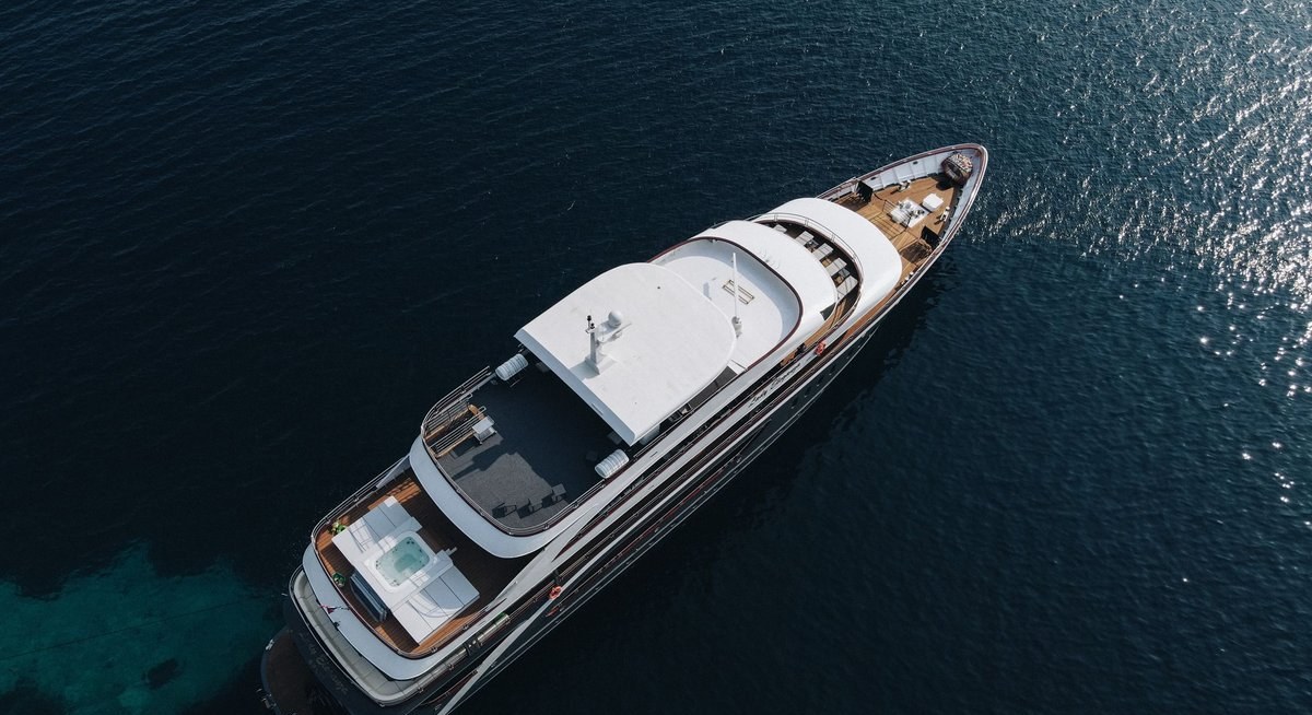 LADY ELEGANZA yacht charter 2