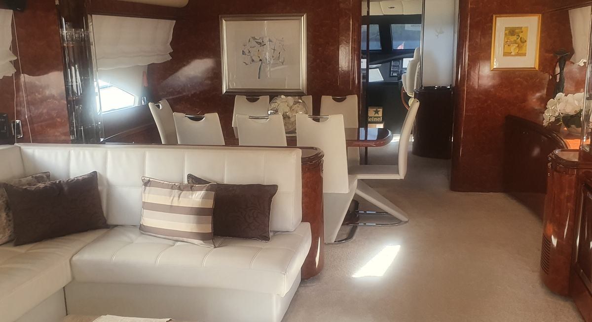 Yacht charter LADY LONA YACHT CHARTER