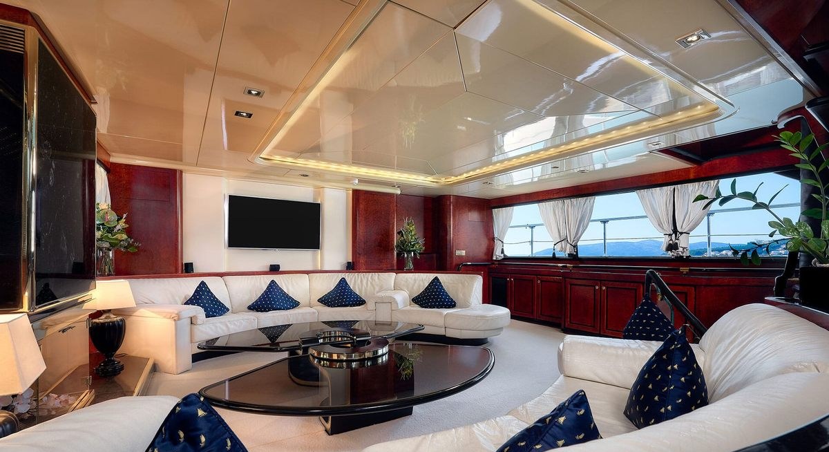 Yacht charter LADY SUNSHINE YACHT CHARTER
