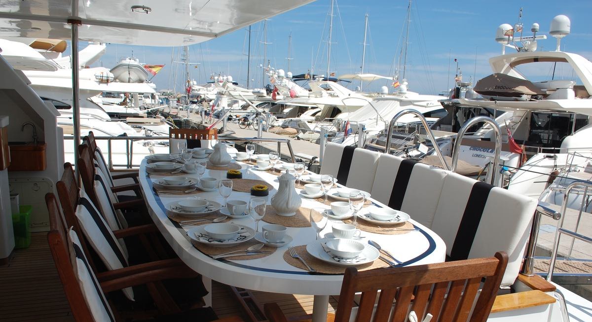 LADY TATIANA yacht charter 4