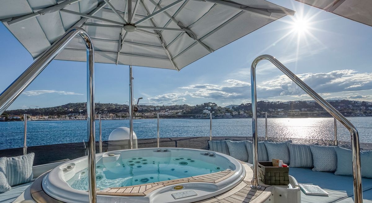 LADY TRUDY yacht charter 2