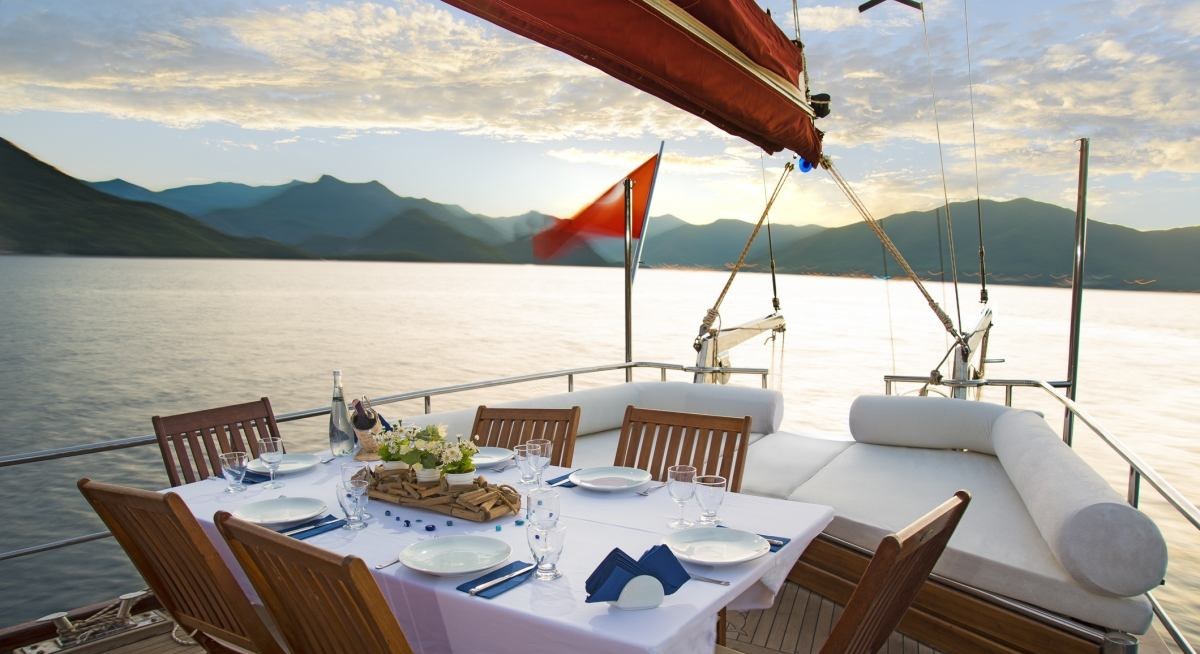 LAILA DENIZ yacht charter 2