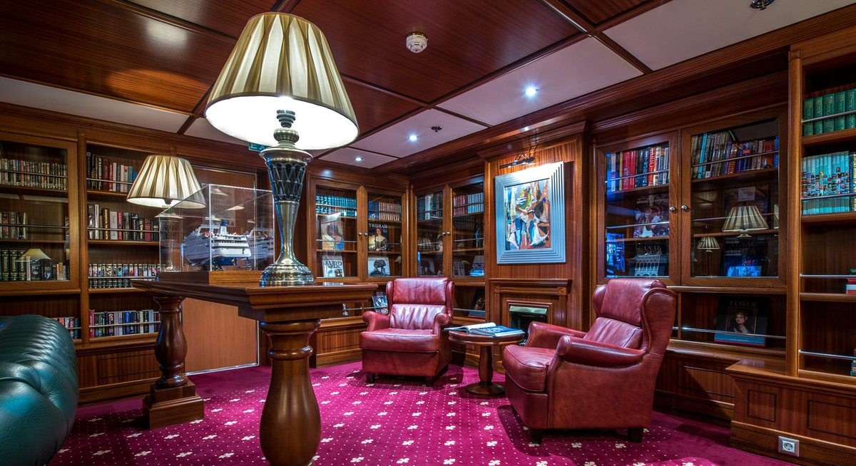 LAUREN L yacht charter 5