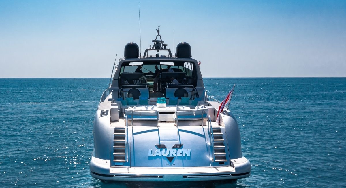 LAUREN V yacht charter 5