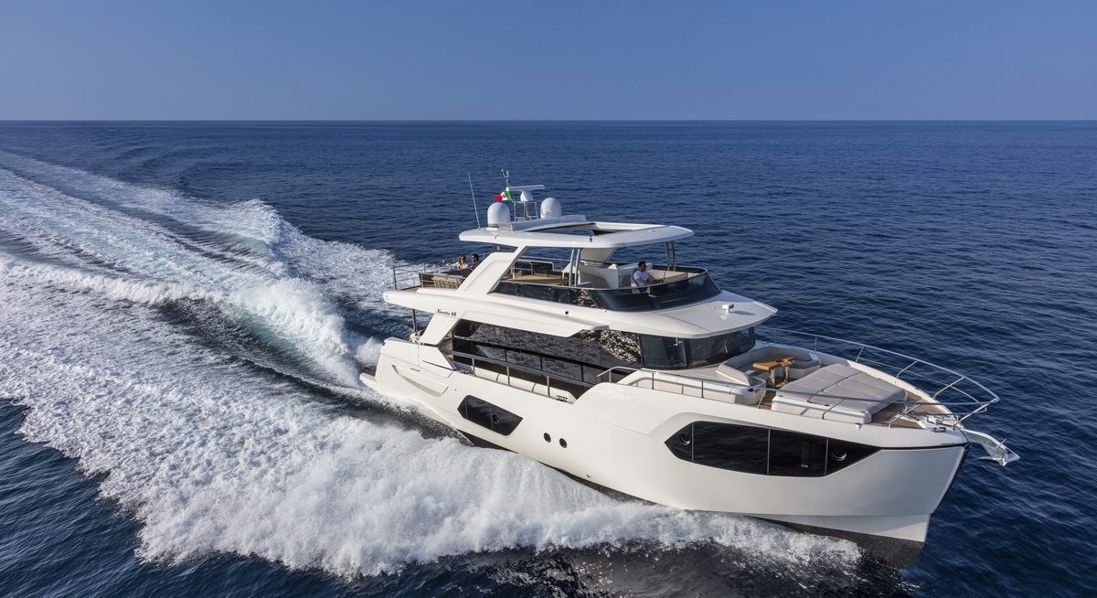 LEGEND II yacht charter 1