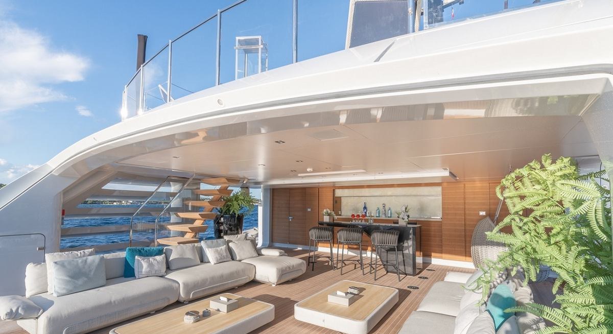 LEL yacht charter 3