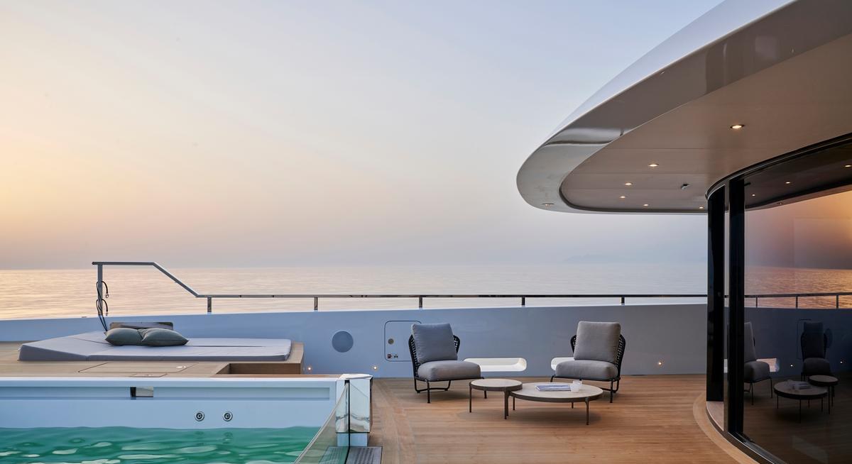 LEMON TREE yacht charter 2