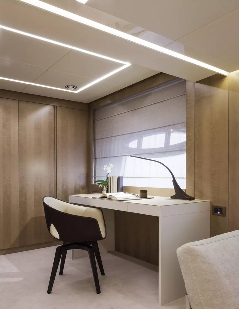 Yacht charter LEVANTINE II YACHT CHARTER