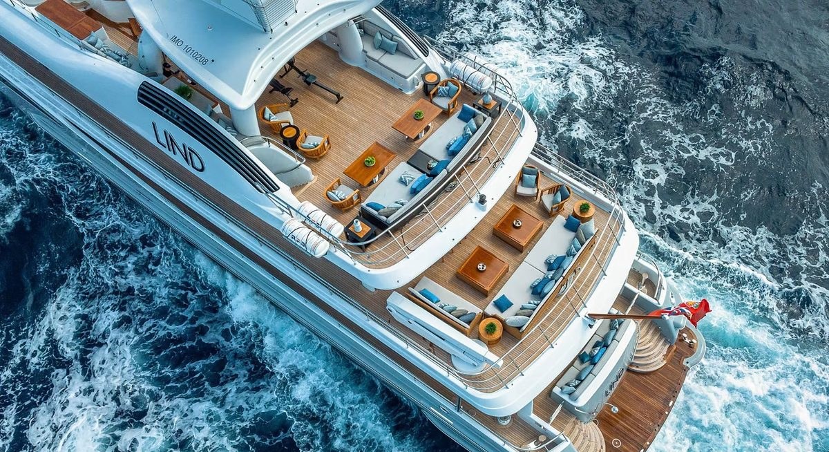 LIND yacht charter 5