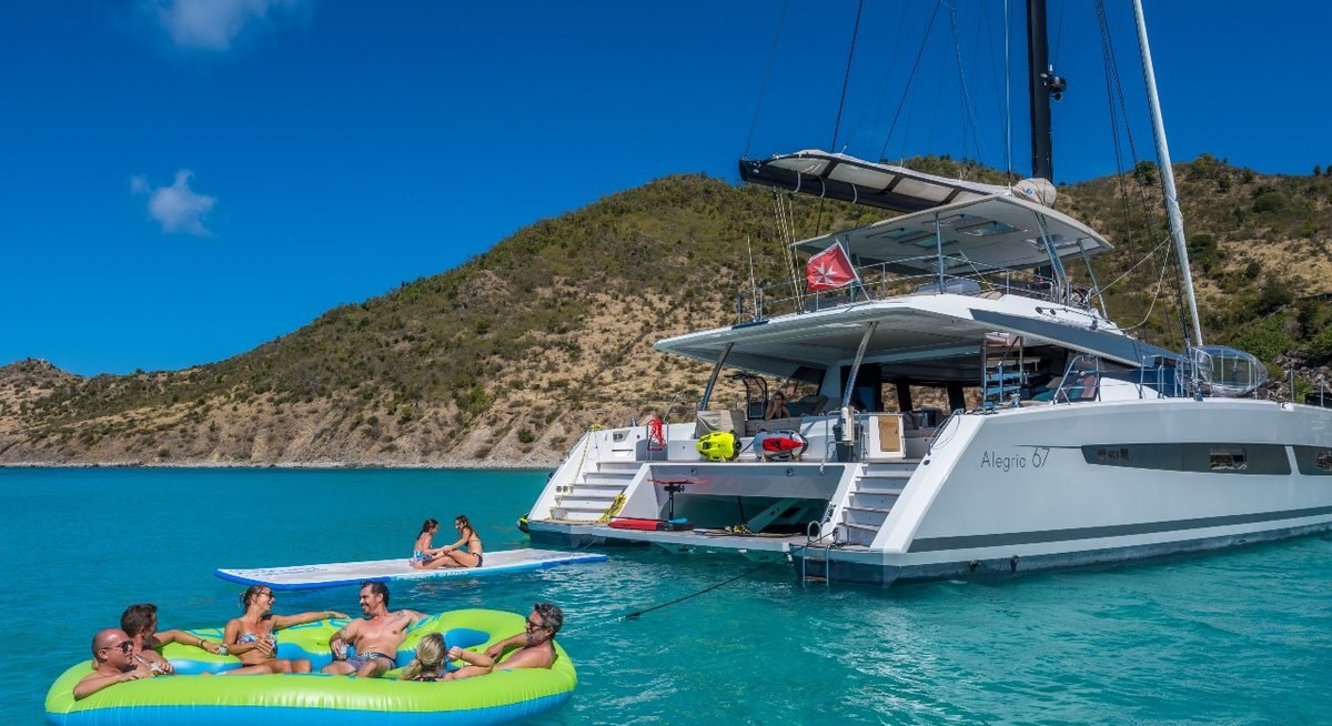 LISA OF THE SEAS yacht charter 5