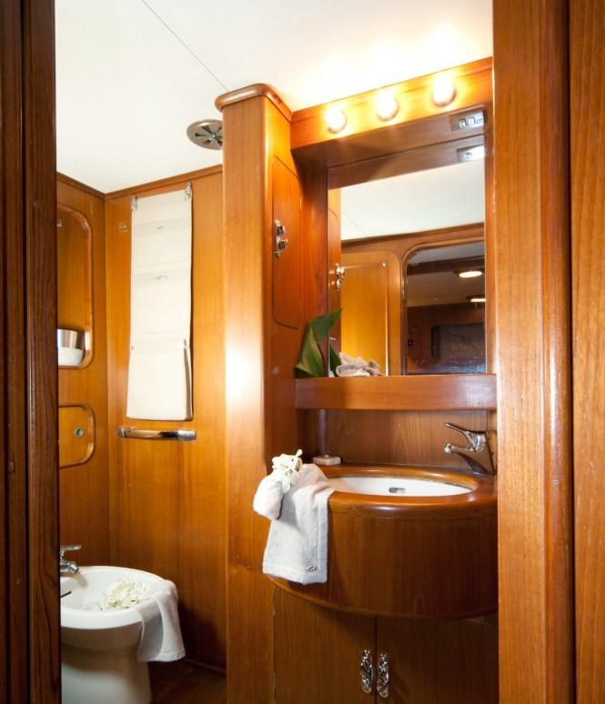LOTTY yacht charter 1