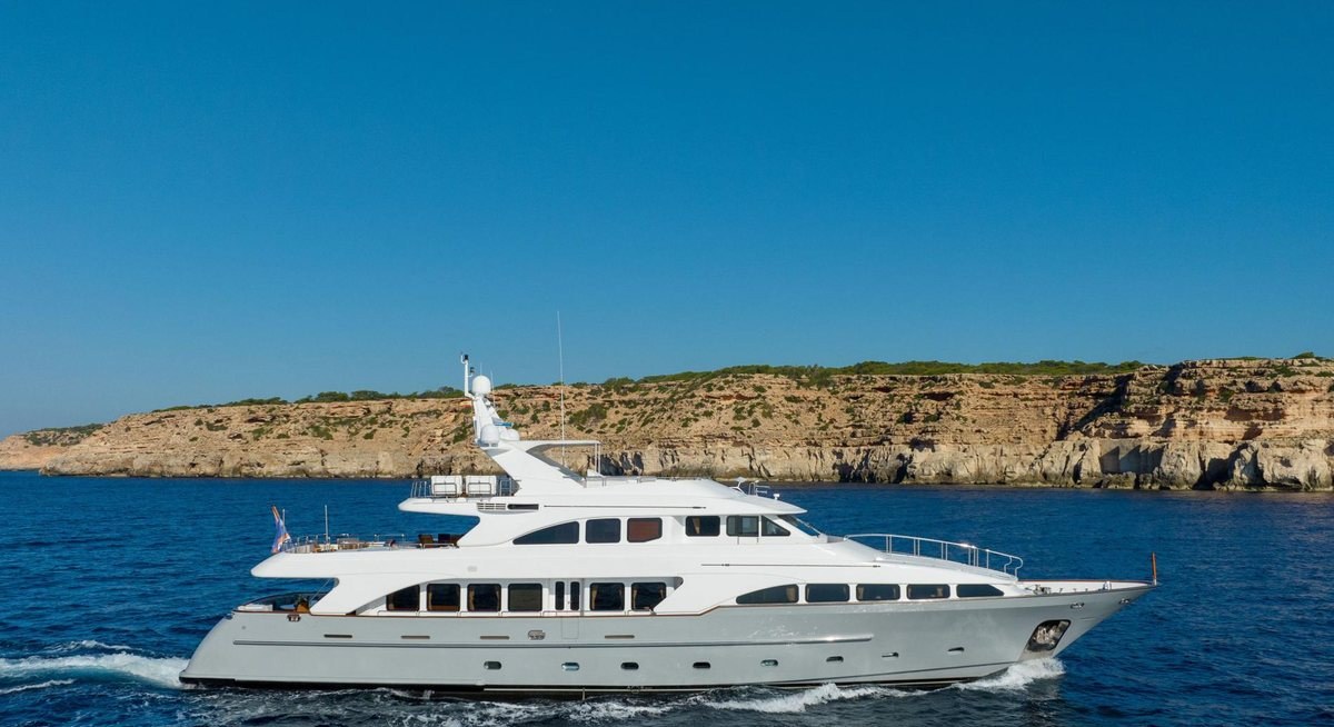 تأجير يخت LOULOU YACHT CHARTER