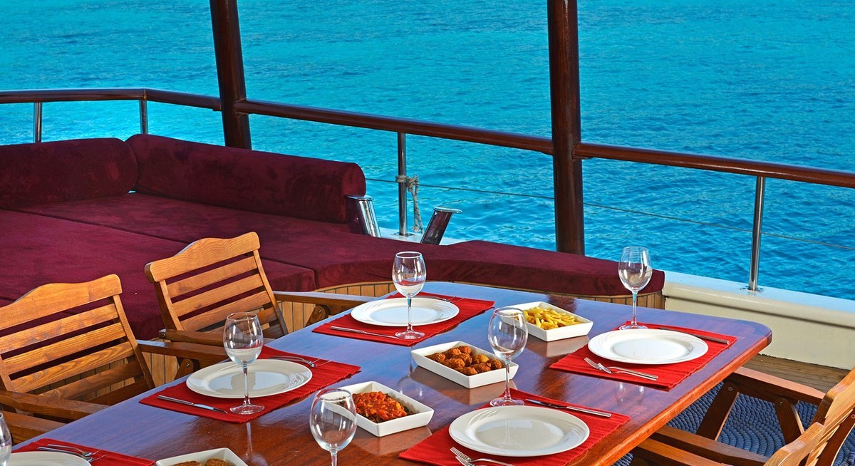 LOVE BOAT yacht charter 1