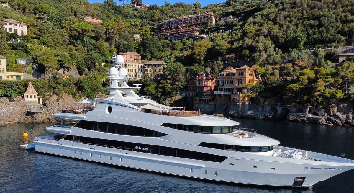 Yacht charter LUCKY LADY YACHT CHARTER