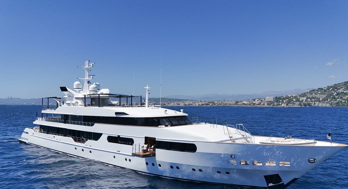 Yacht charter MAGNA GRECIA YACHT CHARTER
