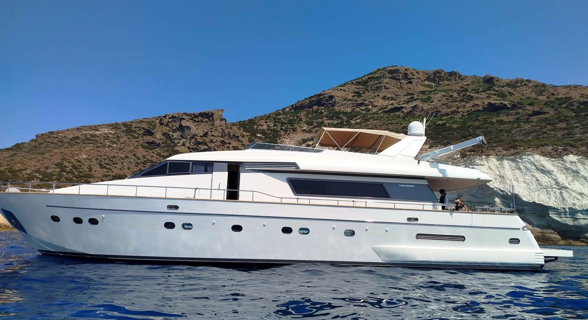 Yacht charter MAMMA'S YACHT CHARTER