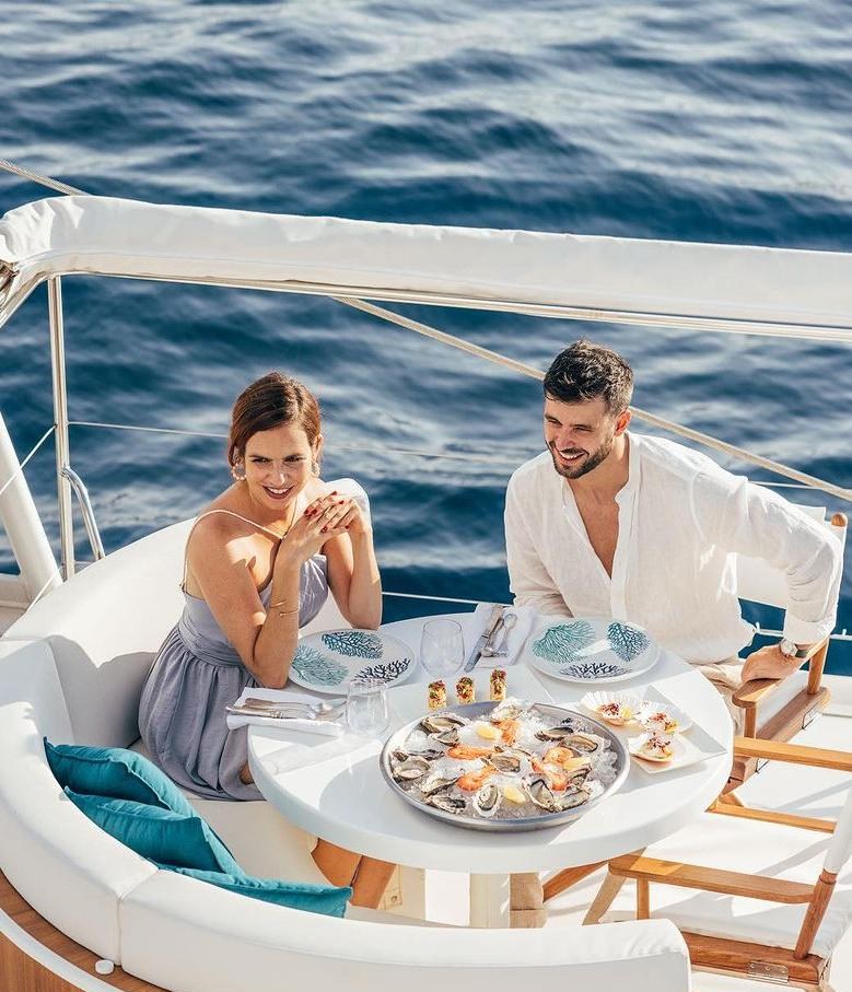 MANANA yacht charter 3