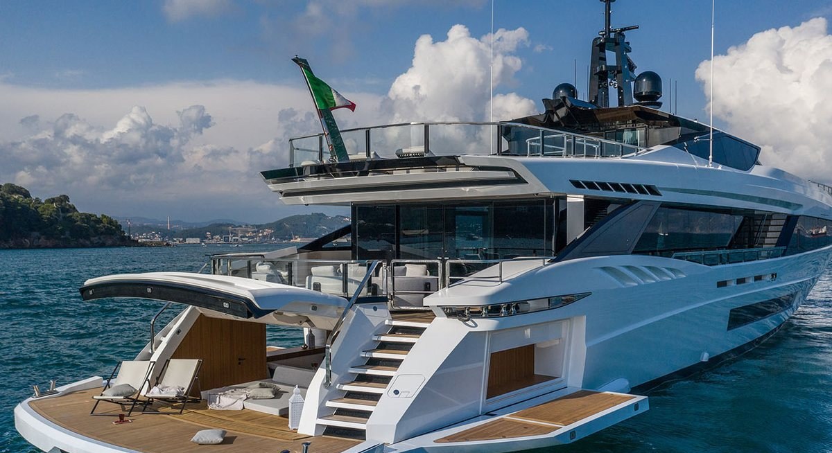 MANGUSTA GRANSPORT 45 yacht charter 5