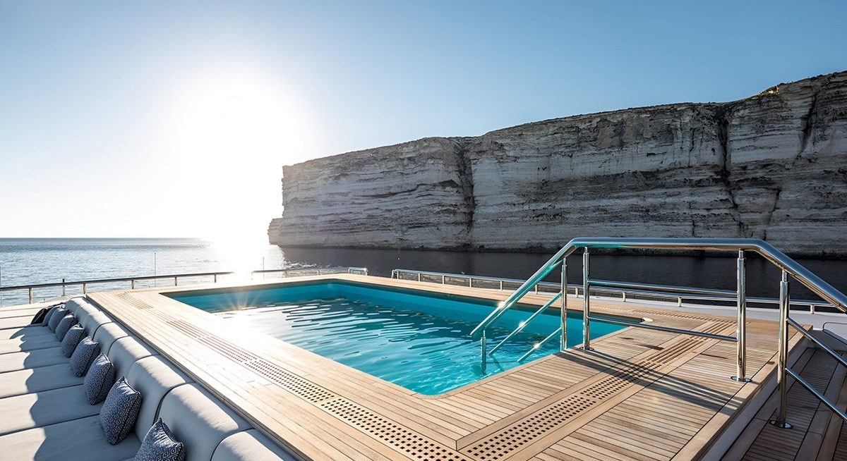 MAR yacht charter 2