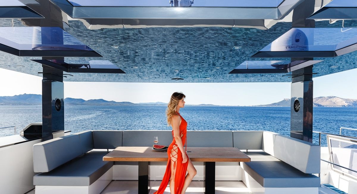 MAYRILOU yacht charter 2