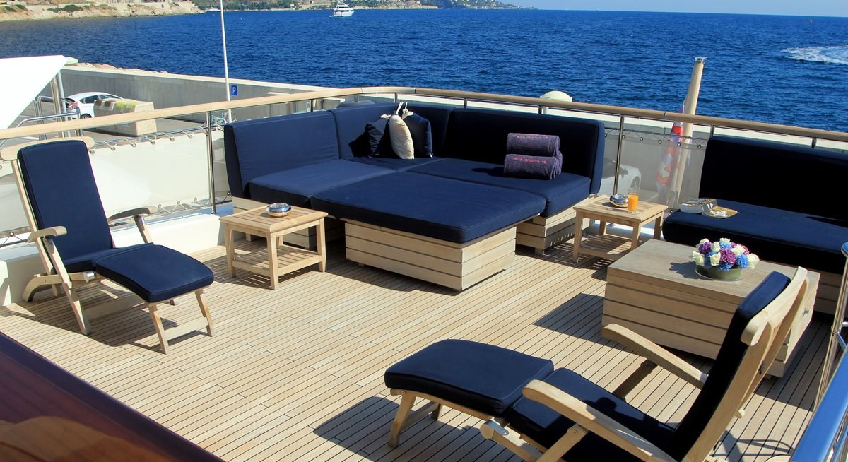 MIA ROCCA IX yacht charter 4