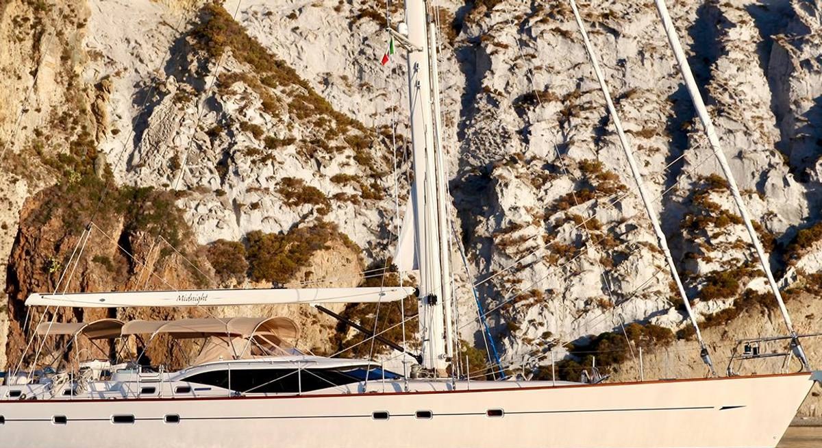 MIDNIGHT yacht charter 1