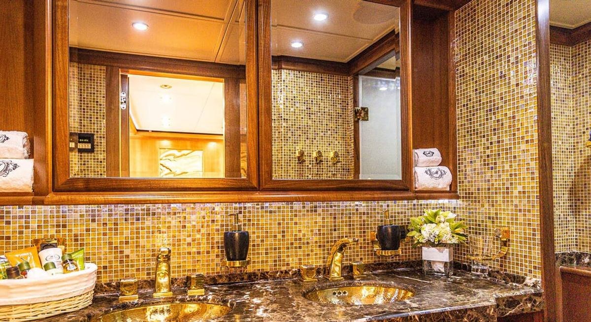 MILAYA yacht charter 5