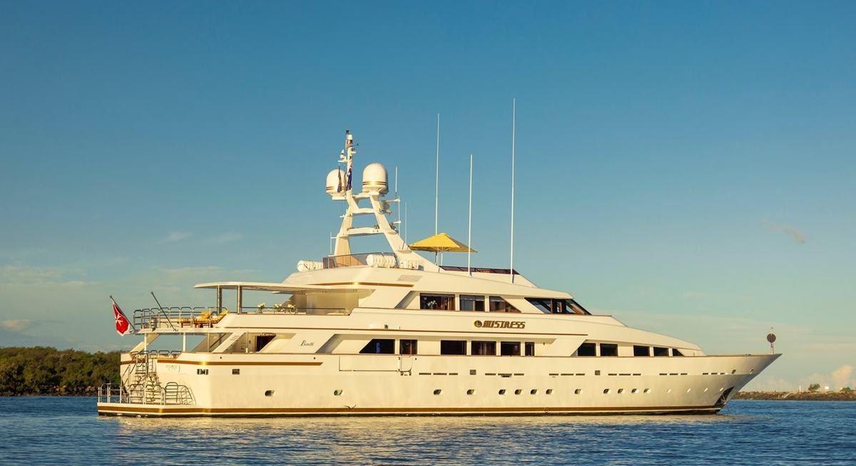 Yacht charter MISTRESS YACHT CHARTER