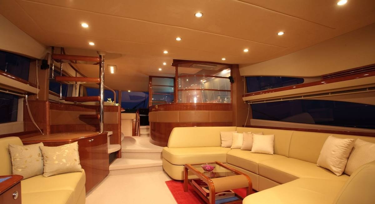 MOLLY MALONE yacht charter 2