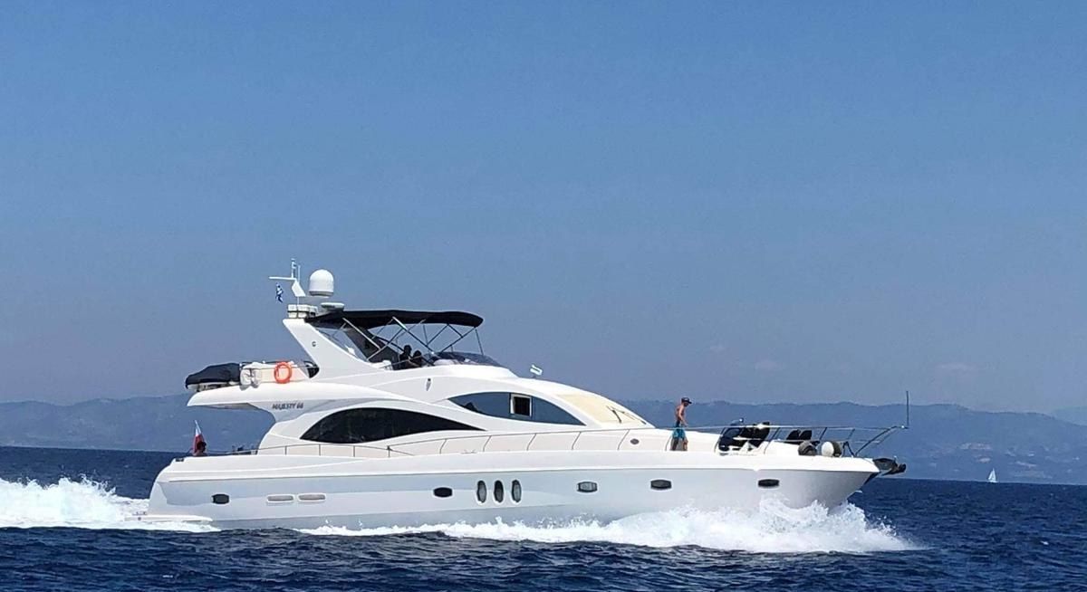 MS. MOUSE yacht charter 1