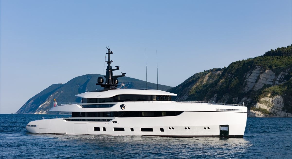 NIGHT FURY II yacht charter 4
