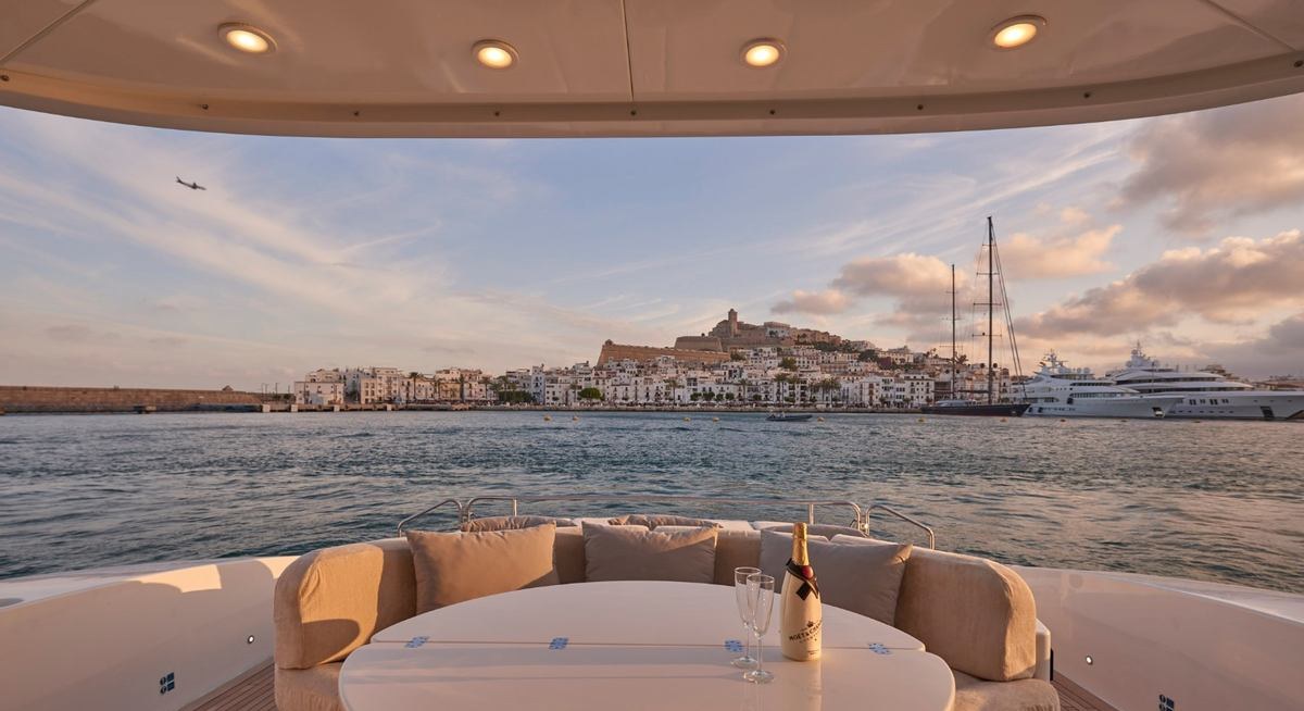 NINA yacht charter 4