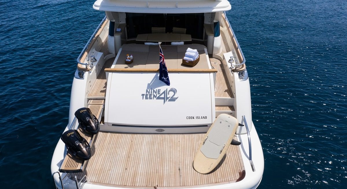 NINETEEN42 yacht charter 5