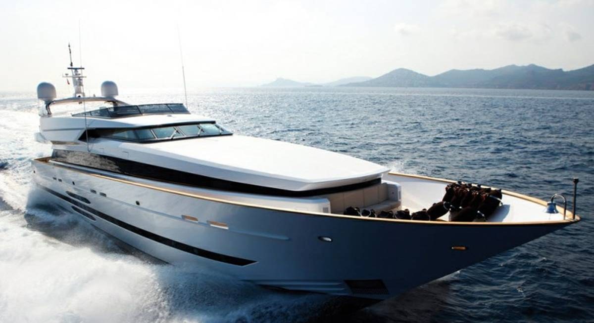 Yacht charter NINO YACHT CHARTER