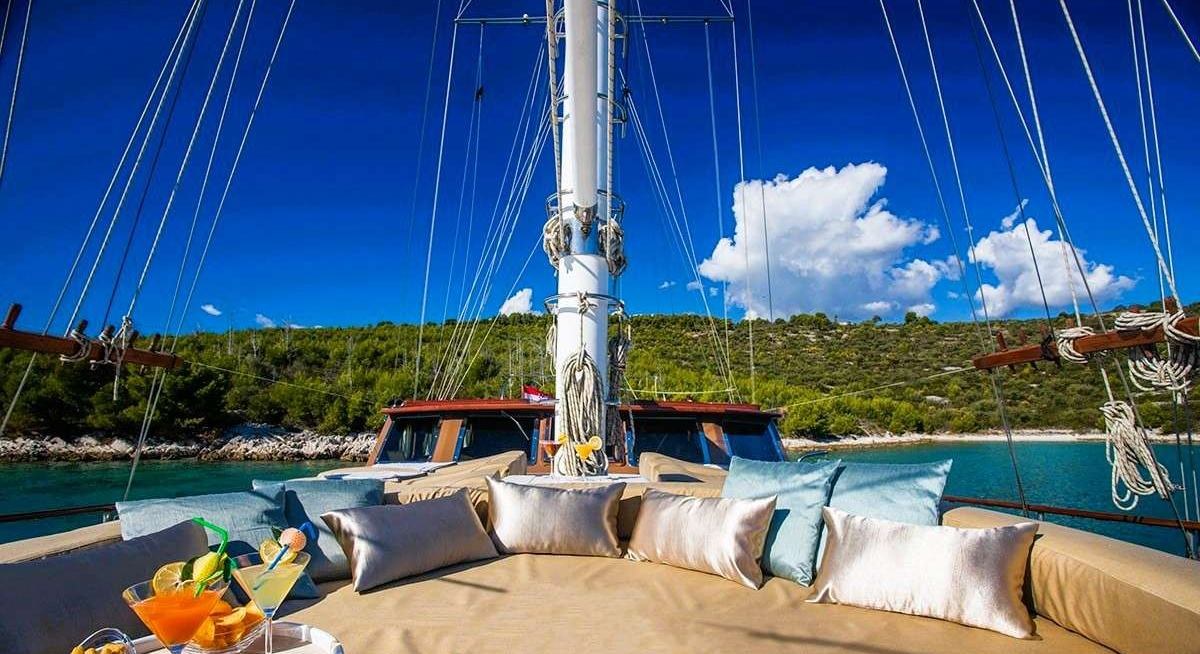 NOSTRA VITA yacht charter 2