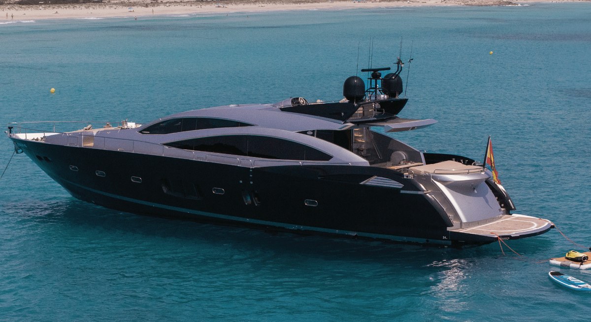Yacht charter NOVA 92 YACHT CHARTER