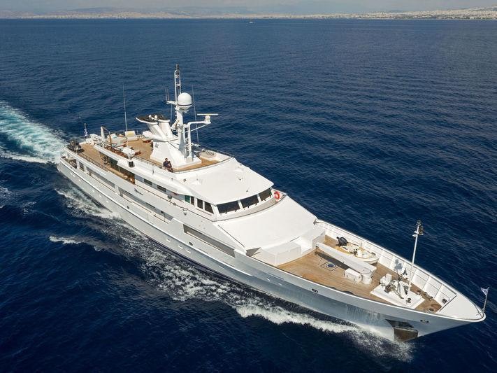 Yacht charter O'NATALINA YACHT CHARTER