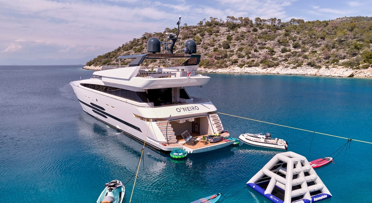 O'NEIRO yacht charter 4