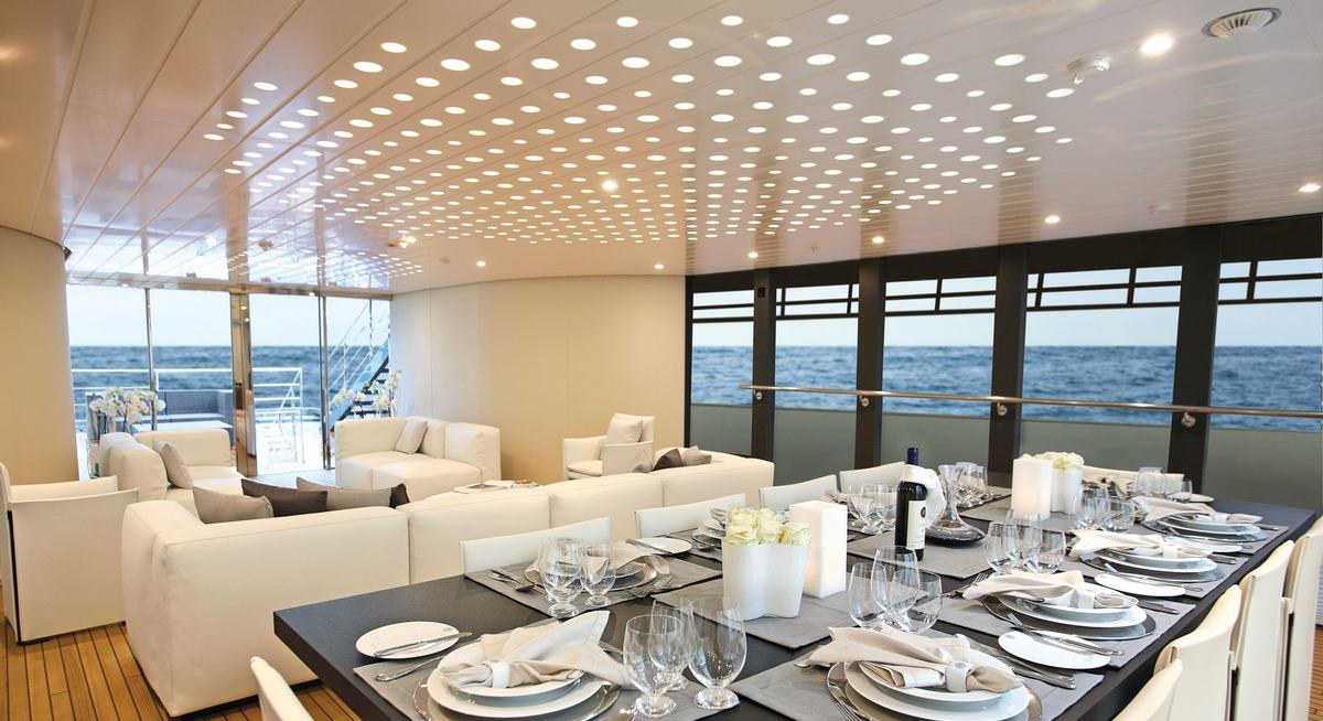 OCEAN SAPPHIRE yacht charter 5