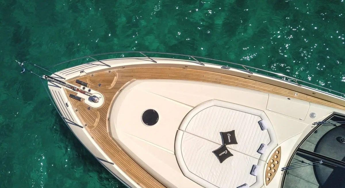 OCTAVIA yacht charter 2
