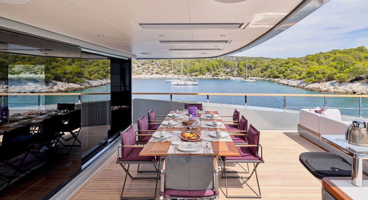 PARA BELLUM yacht charter 4