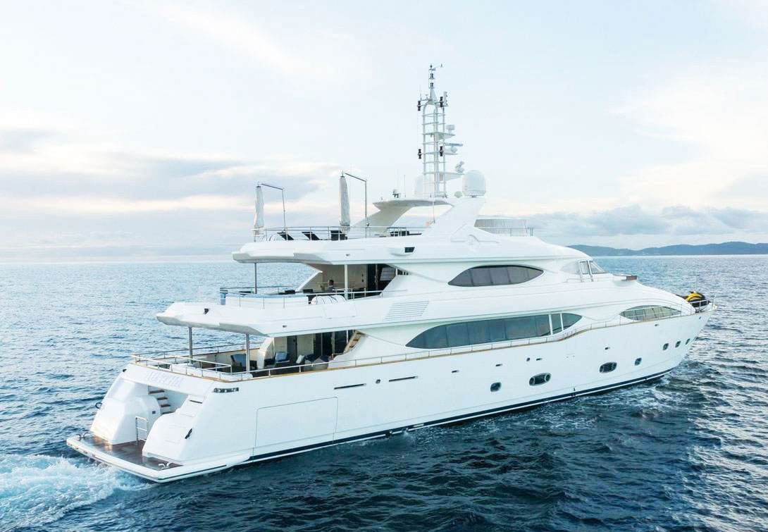 Yacht charter PARADISE YACHT CHARTER