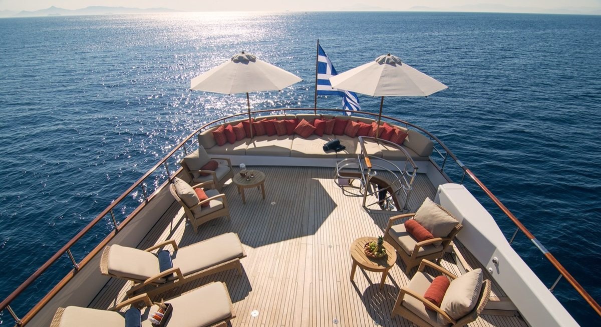 PARVATI yacht charter 2